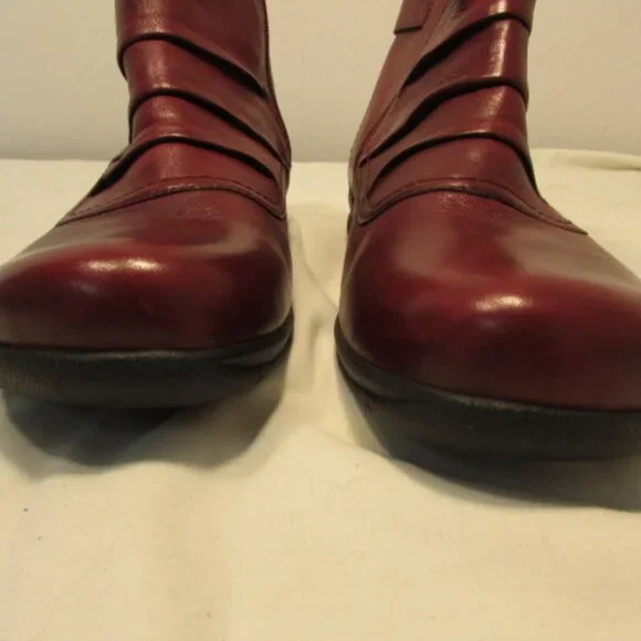 Clarks Dark Red Leather Ankle Boots - Picture 7 of 16